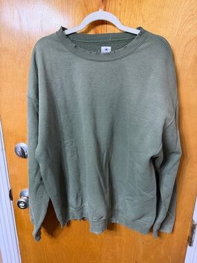 Relaxed Olive Crewneck Sweatshirt - Women's Classic Pullover